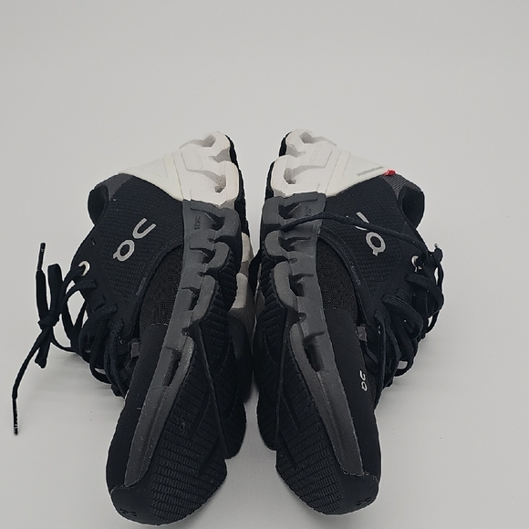 On Running Women's Cloud Flyer Athletic Shoes in Black and White - Picture 7 of 16